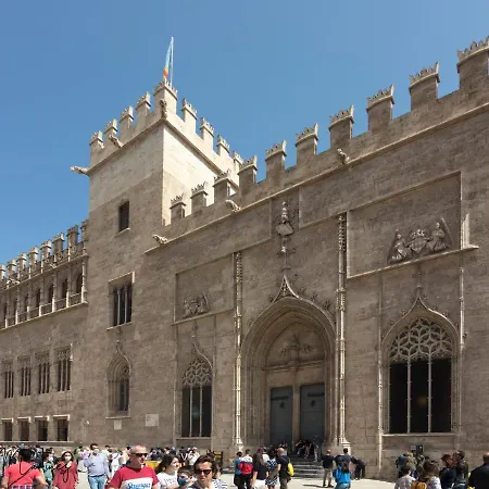 Luminoso. Comodo. Acogedor. Wifi. Junto A Ave Valencia Exterior foto